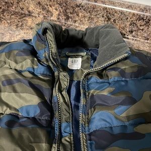 Gap kids camo vest M